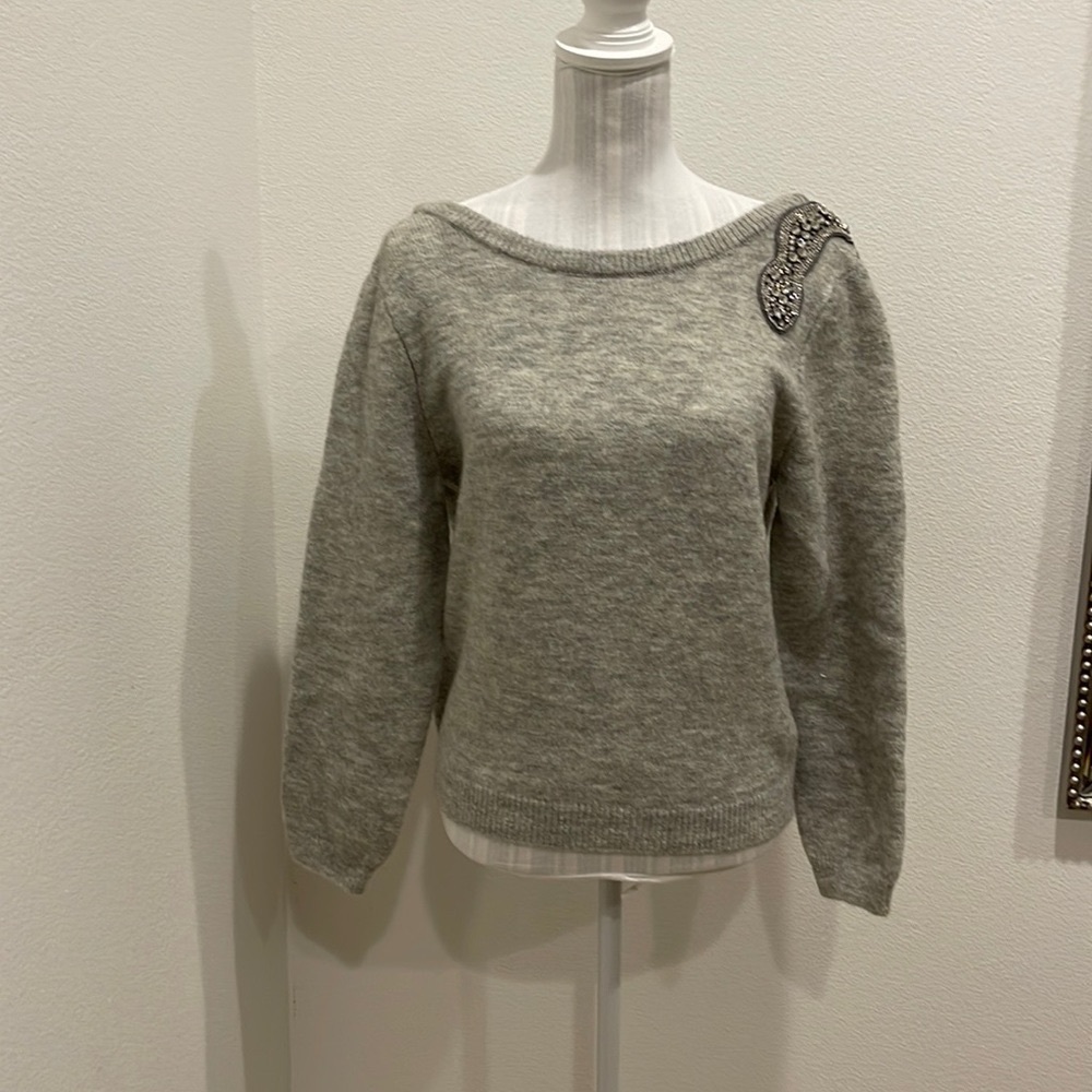 New sweater. Available Size S/M  and M/L - Picture 3 of 11